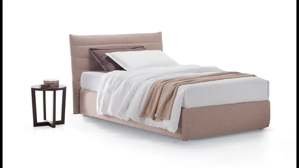 Letto singolo in tessuto con testiera con cuciture orizzontali Aede Soft di Rosini Night